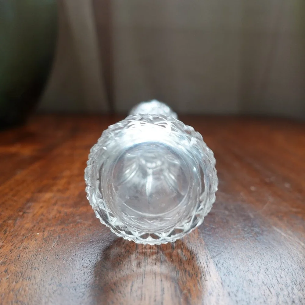 Vintage Clear Cut Glass Bud Vase Diamond Pattern Scalloped Rim 5.2‎ Inch Tall